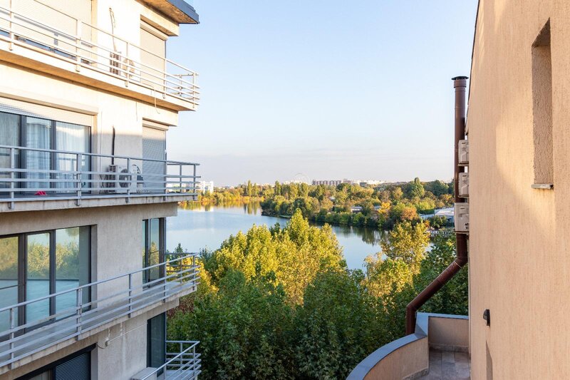 Vedere Lac Floreasca, 2014 Penthaus 3 Camere 180 mp 2 Bai, Parcare Subteran