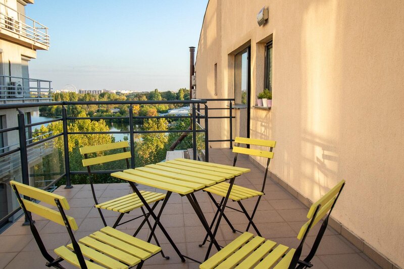 Vedere Lac Floreasca, 2014 Penthaus 3 Camere 180 mp 2 Bai, Parcare Subteran